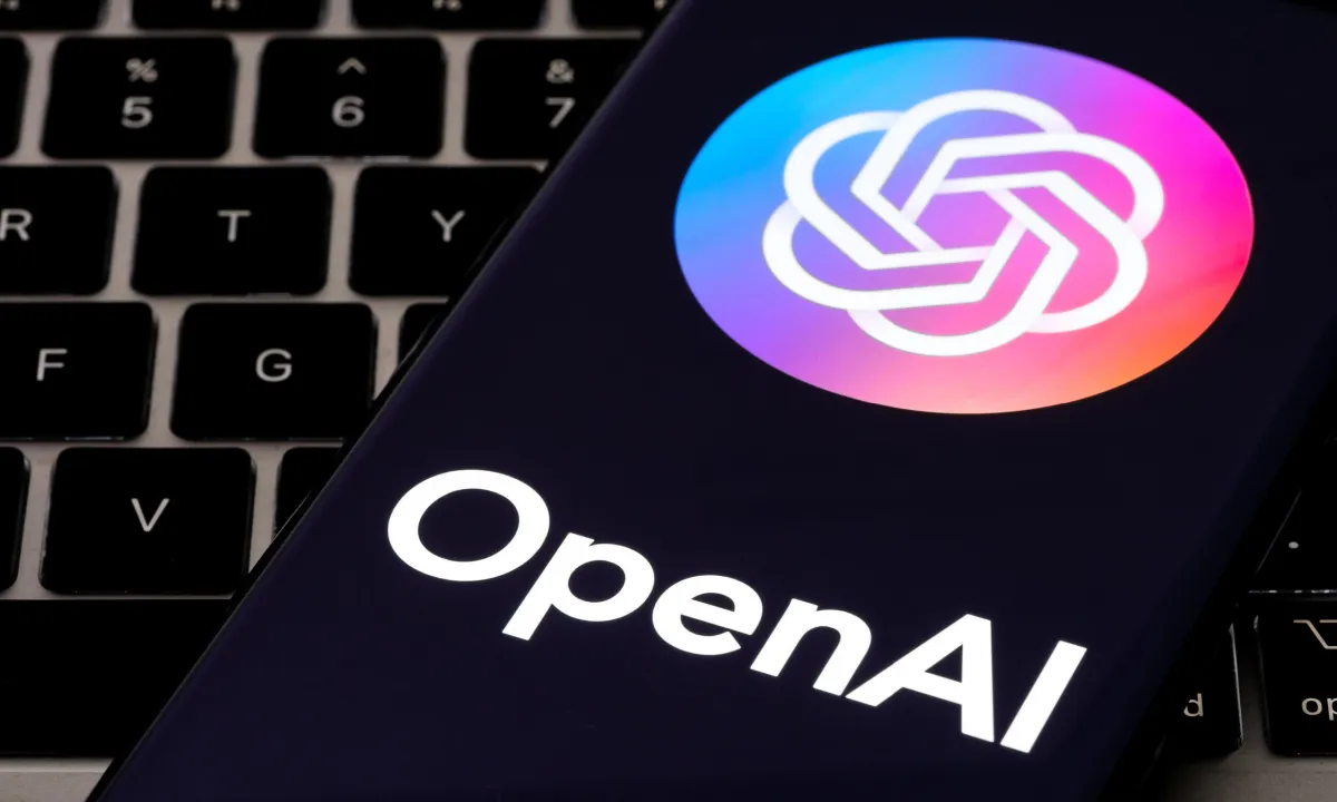 GPT-oss : l'IA open source d'OpenAI qui rivalise avec GPT-4